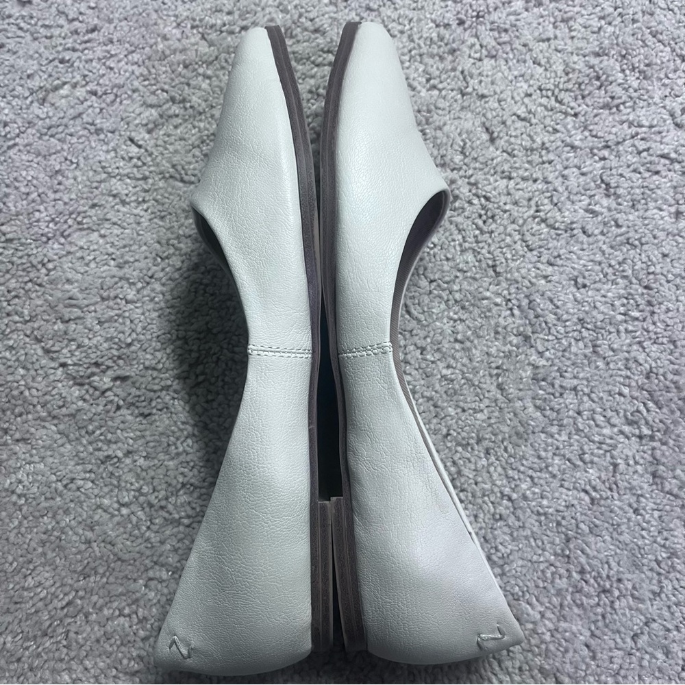 Zodiac Women's Cream Flats size 8.5 - Picture 6 of 7